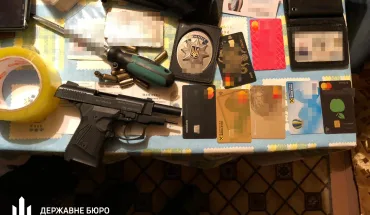 Поліцейський та його пособник постануть перед судом за скоєння розбійного нападу
